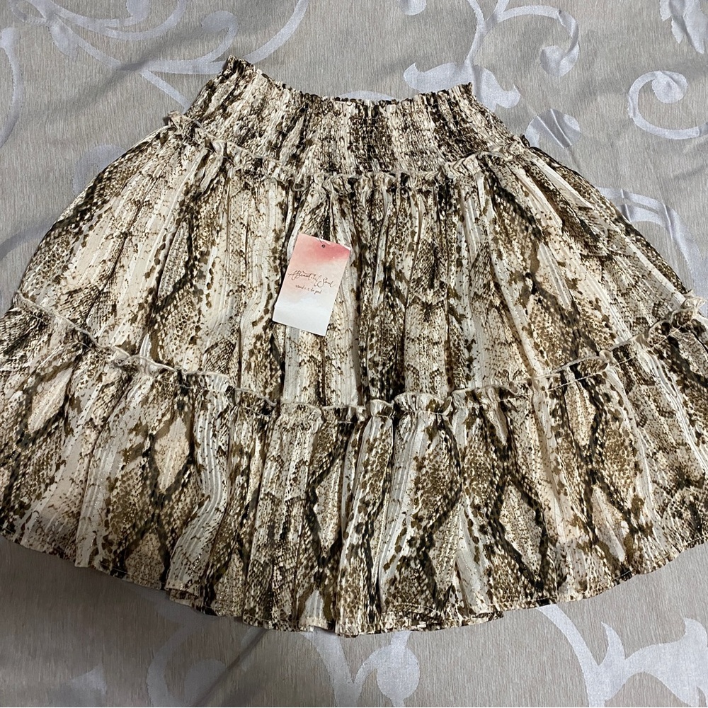 NWT A Beautiful Soul Elastic Ruffle Skirt size XL